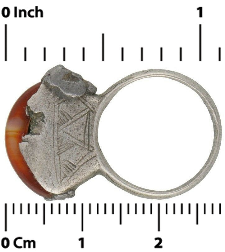 Tuareg Silver Ring with Agate – Sahara Nomadic Ethnic Jewelry