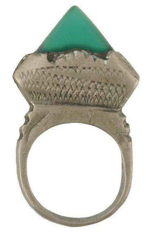 Vintage Tuareg Silver Ring with Green Glass Insert – Ethnic Nomad Jewelry