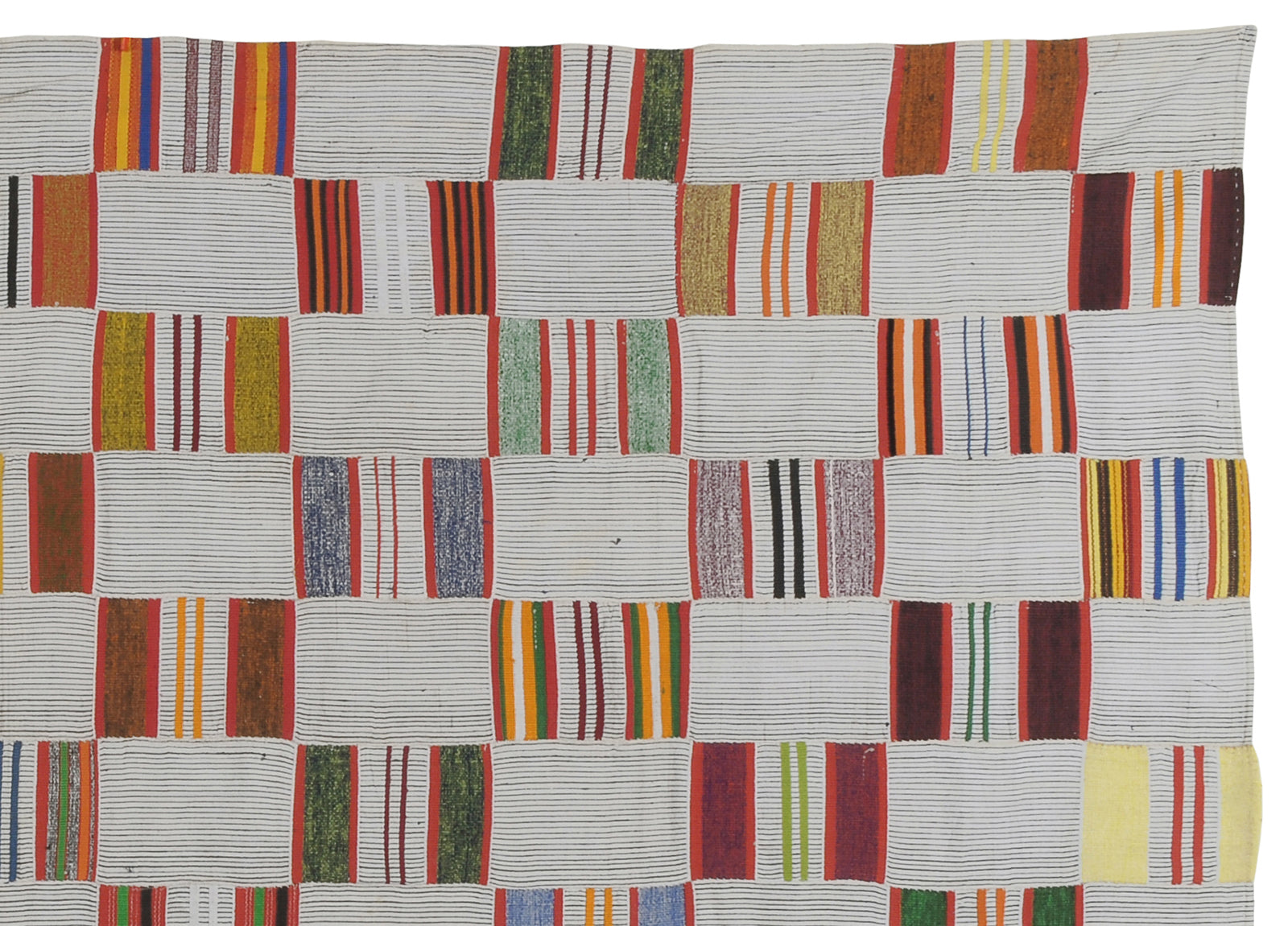 Authentic 1960S-1970S Ewe Kente Cloth From Ghana - A Symbol Of Cultural Heritage - zoomed-in detail